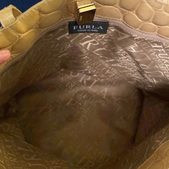 Vintage Furla Tote Handbag, 11.5”X 16”, Some wear/rubbing on the bottom corners. - Picture 9 of 13